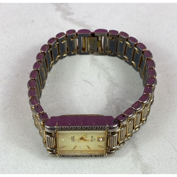 RARE Vintage Bulova 18k Gold Diamond Quartz Watch #185776 Swiss Made - Picture 7 of 10